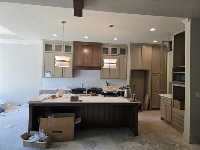 10301 W 151 Place, Overland Park, KS 66221