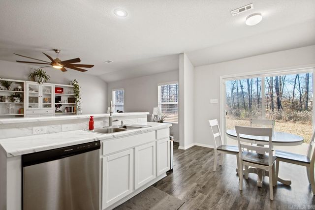 7146 Woodsgate Cove, Alexander, AR 72002