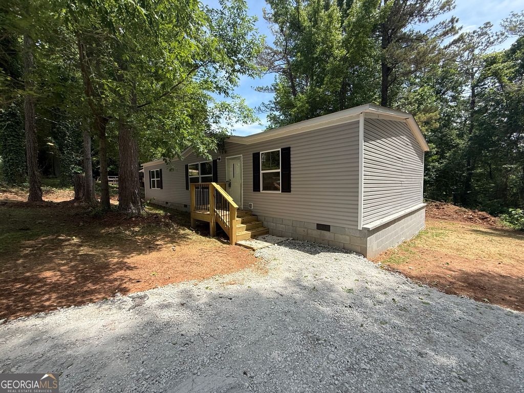 166 Evergreen Drive, Carrollton, GA 30117