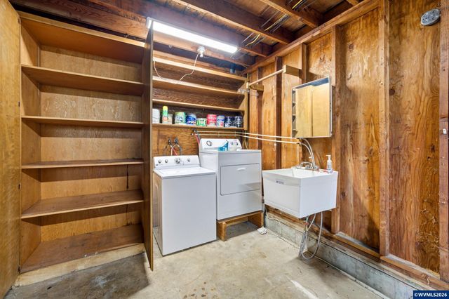 1035 Chestnut St NW, Salem, OR 97304