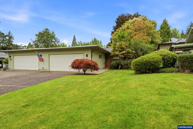 1035 Chestnut St NW, Salem, OR 97304