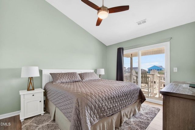 1125 S Topsail Drive, Surf City, NC 28445
