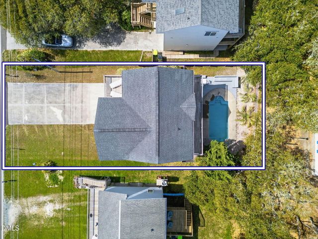 1125 S Topsail Drive, Surf City, NC 28445