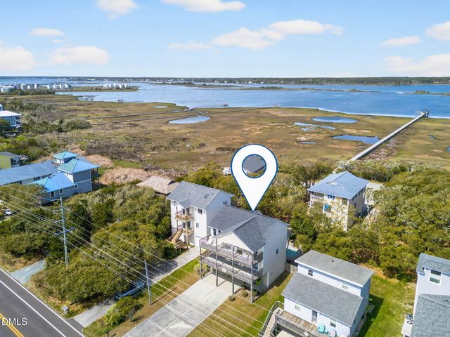 1125 S Topsail Drive, Surf City, NC 28445