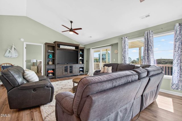1125 S Topsail Drive, Surf City, NC 28445
