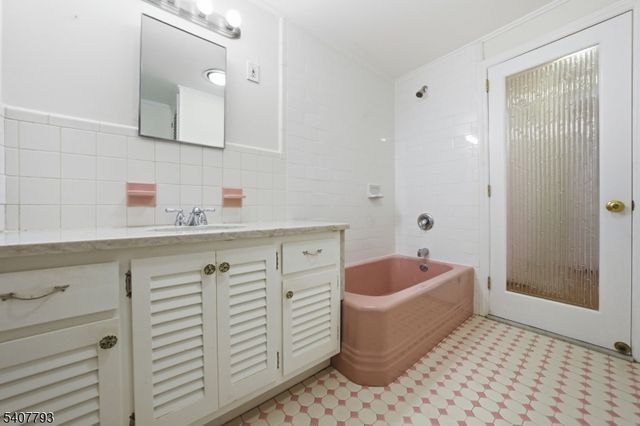 51 LINWOOD AVENUE, Dover Town, NJ 07801