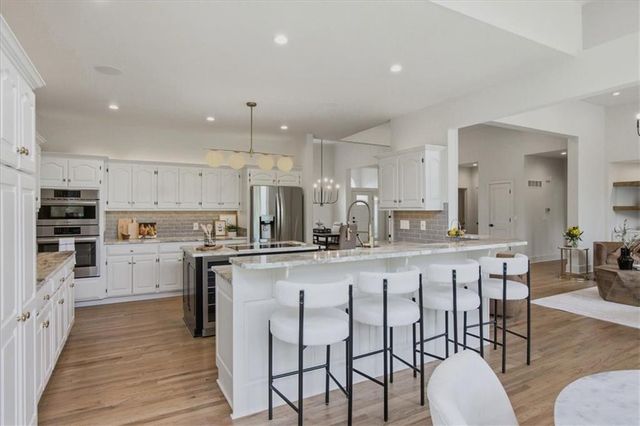 15617 Pawnee Street, Overland Park, KS 66224