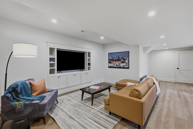 15617 Pawnee Street, Overland Park, KS 66224