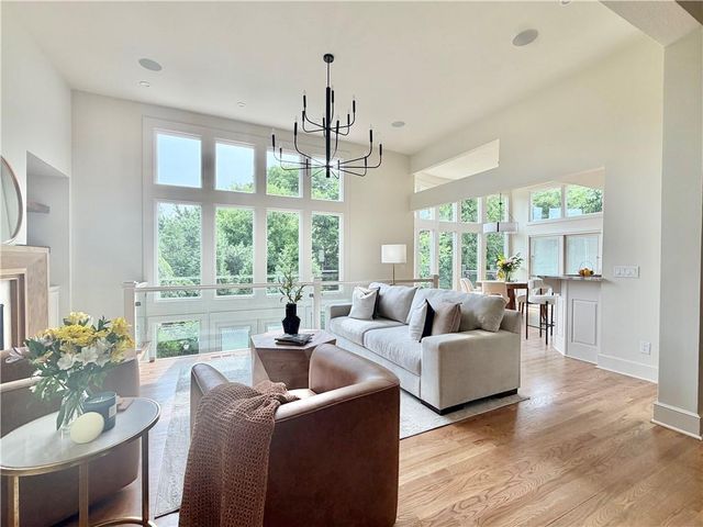 15617 Pawnee Street, Overland Park, KS 66224