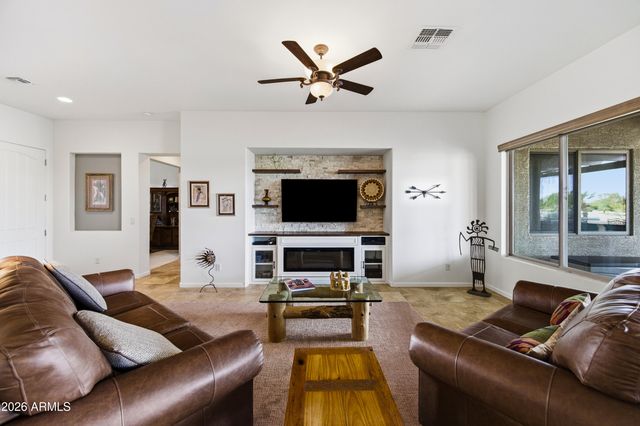 4656 W AZTEC Drive, Eloy, AZ 85131
