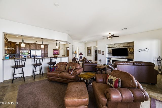 4656 W AZTEC Drive, Eloy, AZ 85131