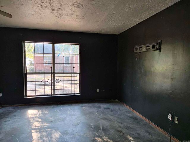 1707 S Oak Street, Pine Bluff, AR 71601