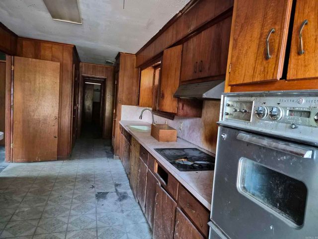 1707 S Oak Street, Pine Bluff, AR 71601