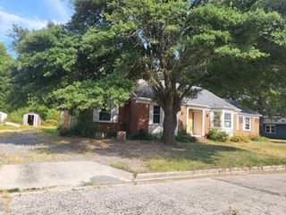 1707 S Oak Street, Pine Bluff, AR 71601