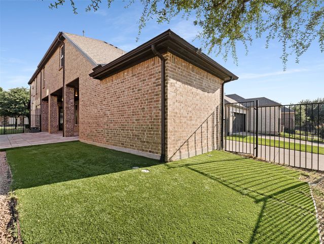 7901 Avondale Drive, Mckinney, TX 75070