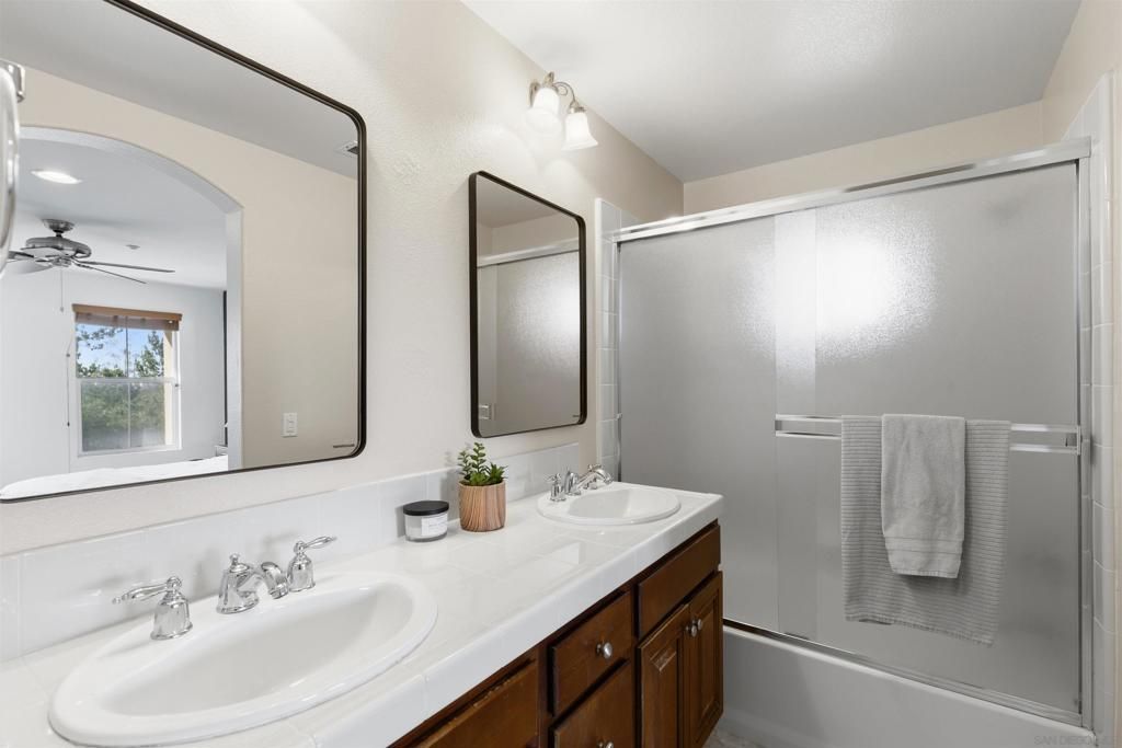 Image 28 of property listing at 2281 Huntington Point Rd 139, Chula Vista, CA 91914