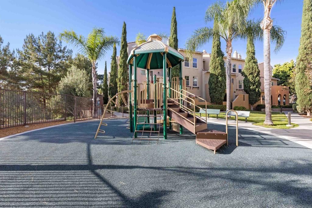 Image 31 of property listing at 2281 Huntington Point Rd 139, Chula Vista, CA 91914