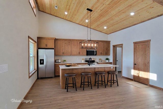 313 Country Court, Loogootee, IN 47553