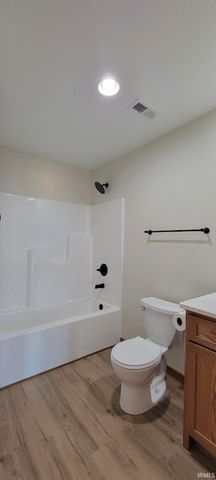 313 Country Court, Loogootee, IN 47553