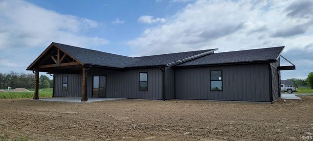 313 Country Court, Loogootee, IN 47553