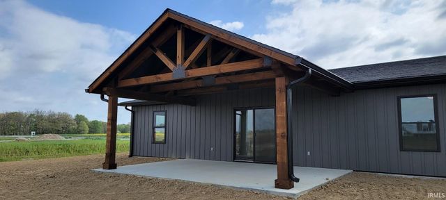313 Country Court, Loogootee, IN 47553