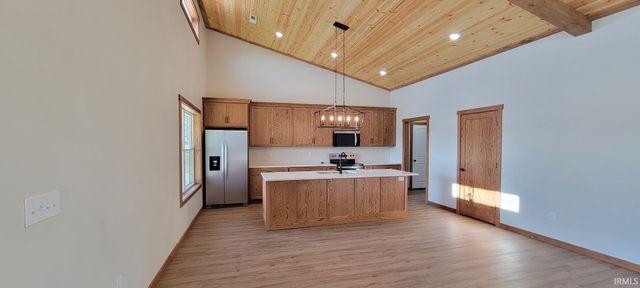 313 Country Court, Loogootee, IN 47553