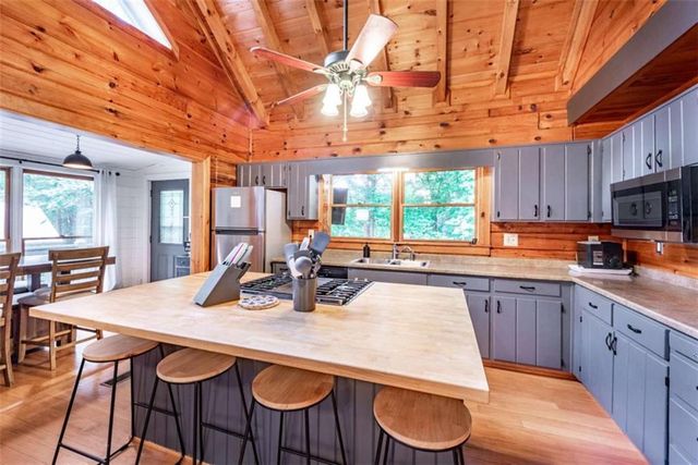 30 Maxwell Lane, Blue Ridge, GA 30513