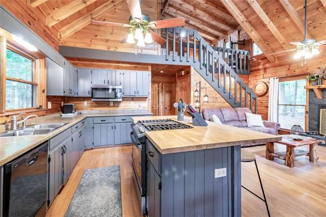 30 Maxwell Lane, Blue Ridge, GA 30513