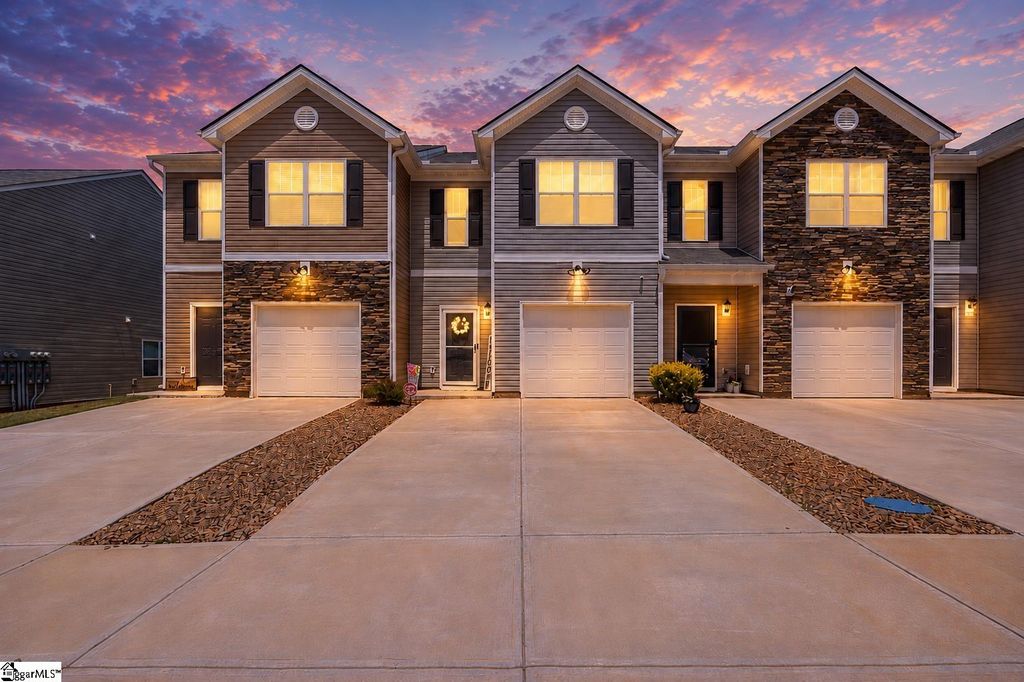 211 Sunriff Court, Greer, SC 29651