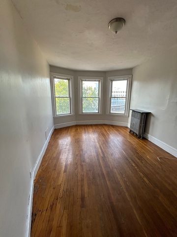 78 Washington 2, Chelsea, MA 02150