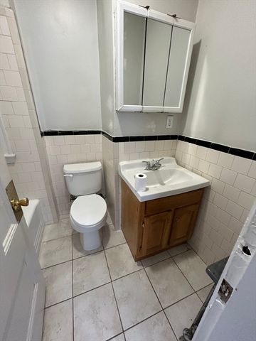 78 Washington 2, Chelsea, MA 02150