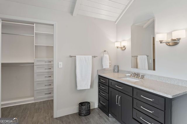 3899 Lake Ruby Lane, Suwanee, GA 30024