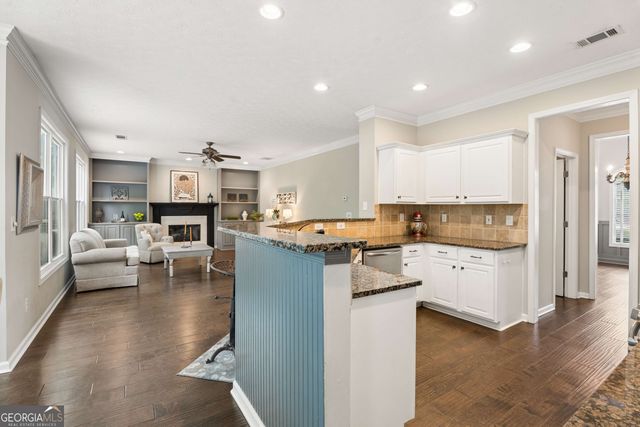 3899 Lake Ruby Lane, Suwanee, GA 30024