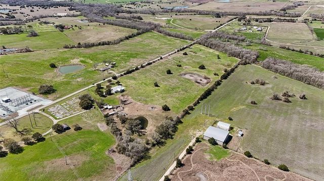 8515 Sandy Hill Road, Brenham, TX 77833