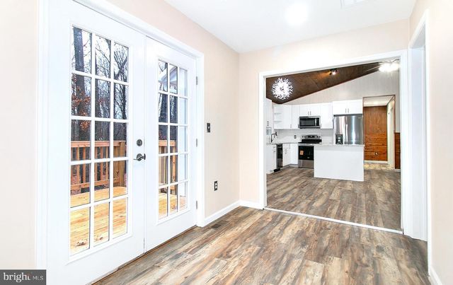 308 GREENWOODS DR, Berkeley Springs, WV 25411