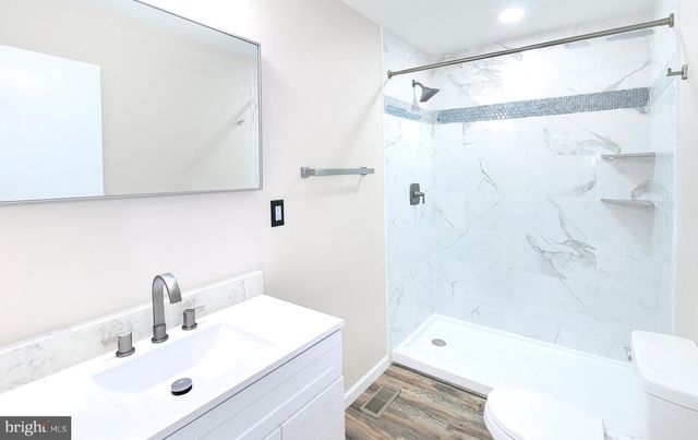 308 GREENWOODS DR, Berkeley Springs, WV 25411