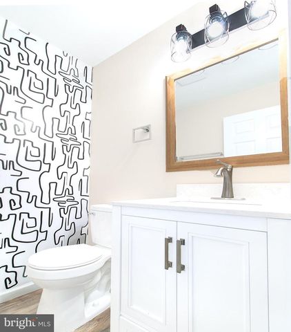 308 GREENWOODS DR, Berkeley Springs, WV 25411