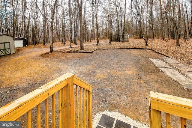 308 GREENWOODS DR, Berkeley Springs, WV 25411