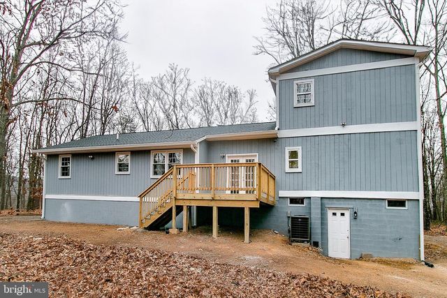 308 GREENWOODS DR, Berkeley Springs, WV 25411