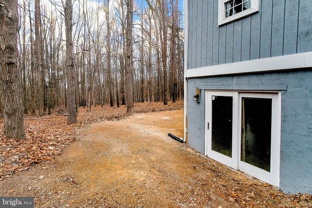 308 GREENWOODS DR, Berkeley Springs, WV 25411