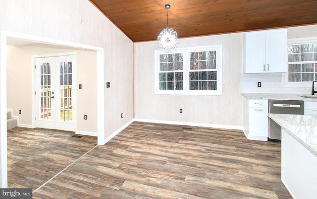 308 GREENWOODS DR, Berkeley Springs, WV 25411