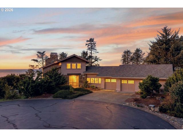 218 SEA CREST Pl, Otter Rock, OR 97369