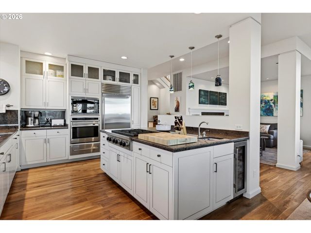 218 SEA CREST Pl, Otter Rock, OR 97369