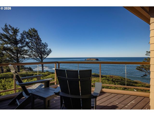 218 SEA CREST Pl, Otter Rock, OR 97369