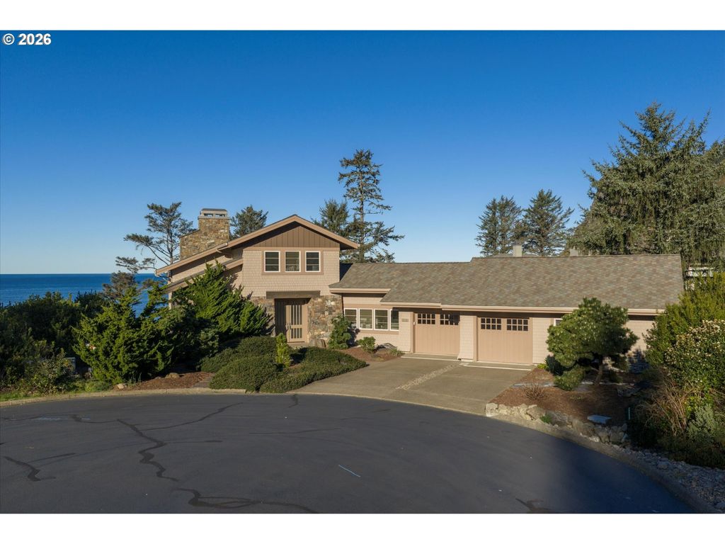218 SEA CREST Pl, Otter Rock, OR 97369