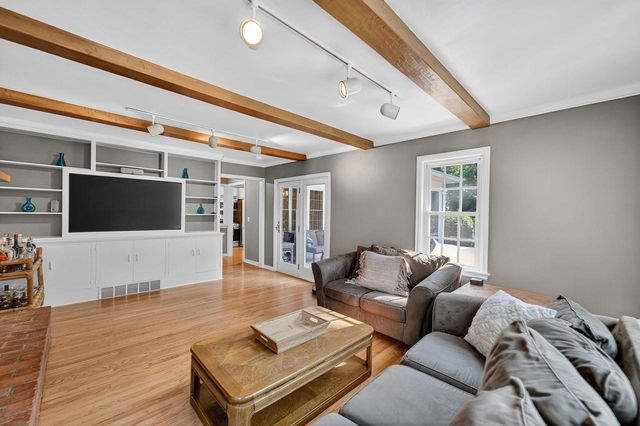 333 County Road B, Stoughton, WI 53589