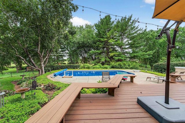 333 County Road B, Stoughton, WI 53589