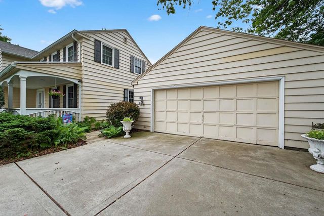 333 County Road B, Stoughton, WI 53589