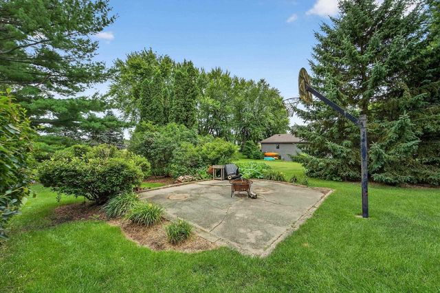 333 County Road B, Stoughton, WI 53589