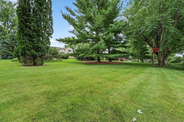 333 County Road B, Stoughton, WI 53589